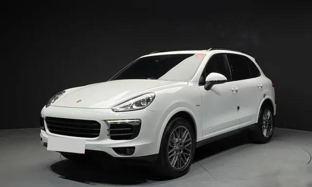 Porsche Cayenne 3.0 Platinum Edition